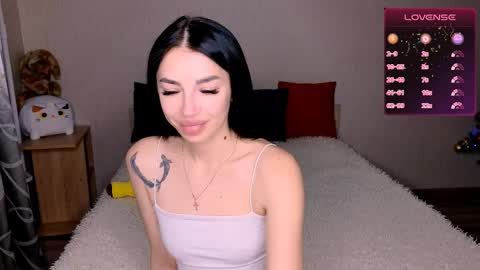 ema_grasie online show from December 16, 7:26 am