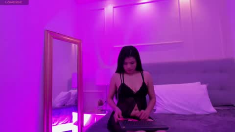 Ema jons online show from October 2, 3:00 am