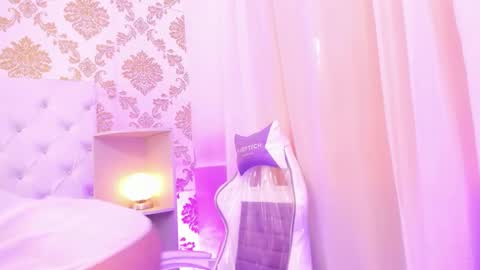 Ema Lambert  online show from February 21, 11:44 am