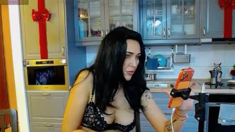 emasense online show from May 26, 6:35 am