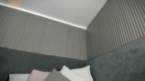 emelie_89 online show from May 4, 11:36 am