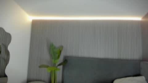 emelie_89 online show from May 14, 11:49 am