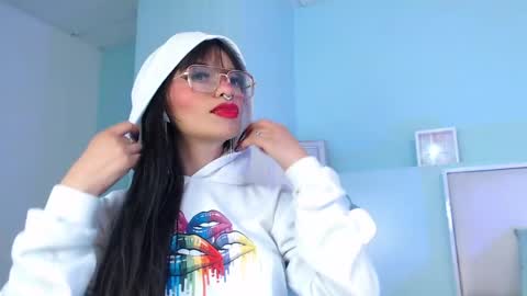 Danna online show from May 8, 2:48 am