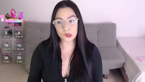 emi_carter online show from December 3, 8:00 pm