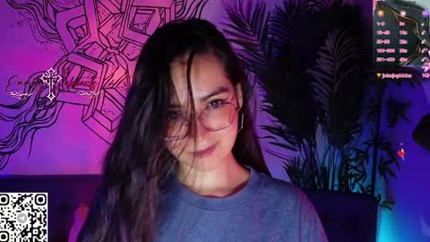 Emmily Roberts online show from May 23, 1:59 am