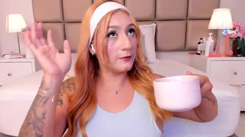 EMILY ROBERTS online show from January 9, 6:57 pm