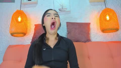 Emily online show from October 14, 12:08 pm