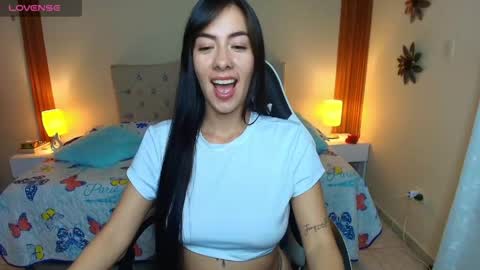 emiily_skinny online show from May 26, 2:33 am