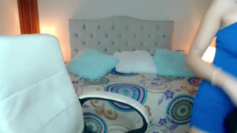 emiily_skinny online show from March 9, 11:41 pm