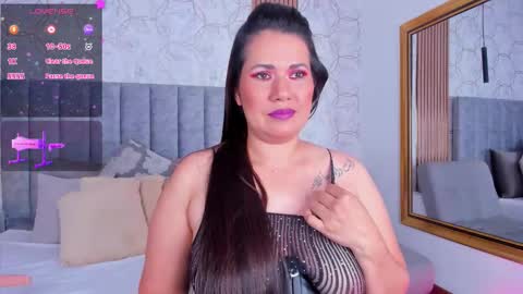 emiilyrey online show from September 12, 2:02 pm
