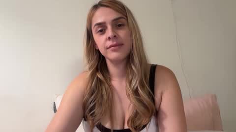 emilelovesyou online show from October 2, 5:34 am