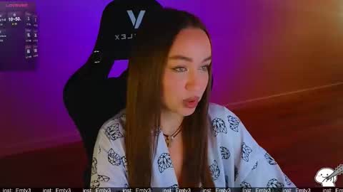 Emili online show from March 17, 11:47 am