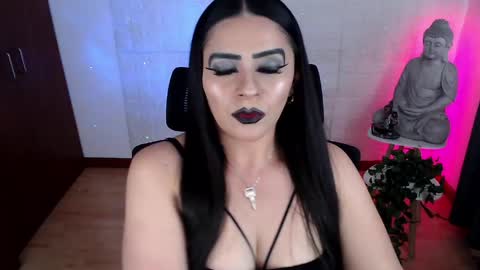 POWERFULL GODDESS EMILI online show from May 25, 9:58 pm