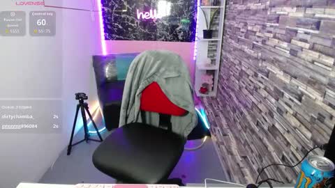 emili lewins online show from January 10, 5:45 am