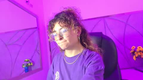 Emy  online show from October 8, 9:41 pm