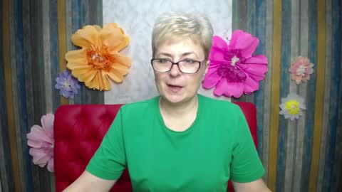 EmiliaGree online show from April 3, 5:33 pm