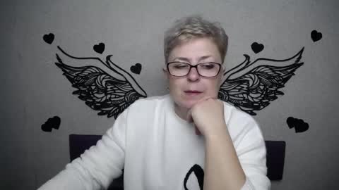 EmiliaGree online show from March 22, 6:36 pm