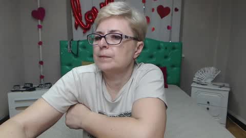 EmiliaGree online show from April 2, 5:32 pm