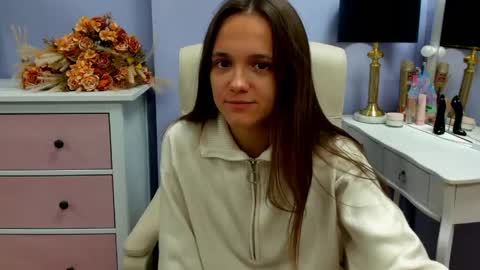Emilly online show from May 21, 6:44 am