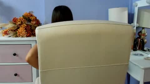 Emilly online show from May 10, 7:32 am