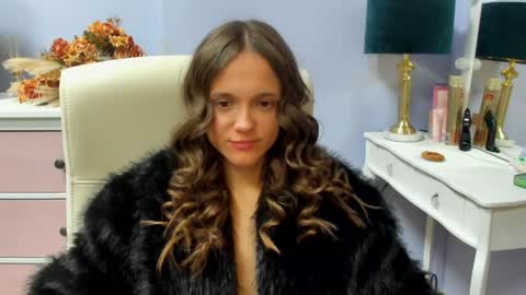 Emilly online show from May 16, 7:55 am