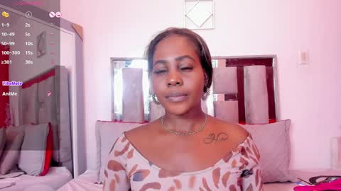 Emilly Roa online show from April 4, 7:56 pm