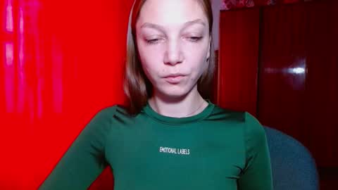 Emilly online show from December 22, 9:23 am