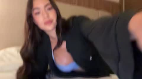 Emilly online show from September 29, 6:07 am