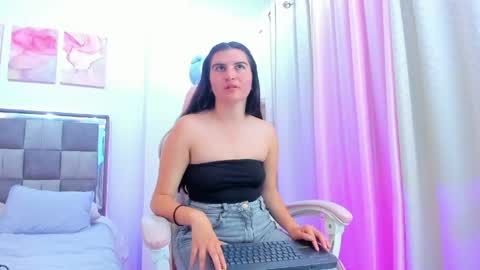 emily9__ online show from May 22, 8:51 pm
