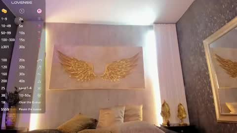 Emily  online show from March 20, 1:05 pm