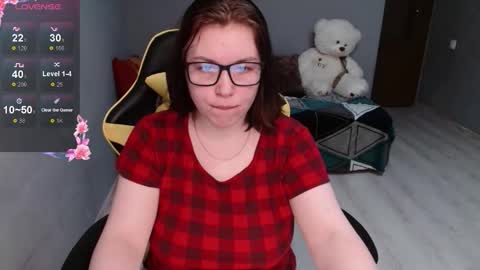 Emily 3 online show from November 10, 7:20 pm