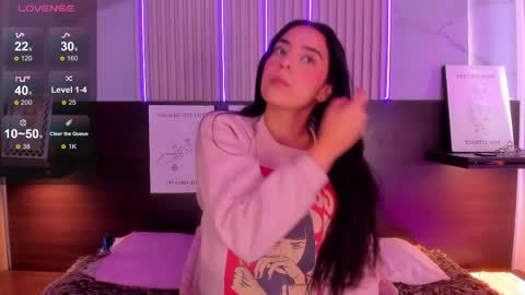 emily_as_ online show from April 10, 1:50 pm