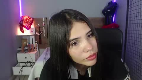              online show from December 5, 8:22 pm