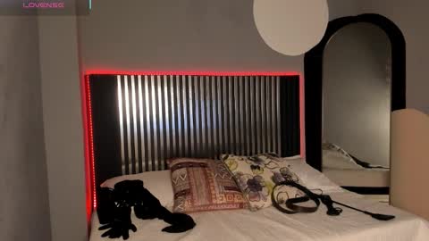              online show from October 17, 8:23 pm