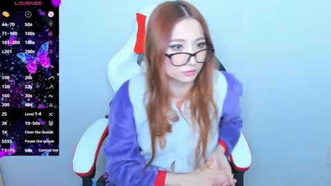 Snapshot of emily_cline chatting on September 19, 3:00 pm emily_cline online show from September 19, 3:00 pm