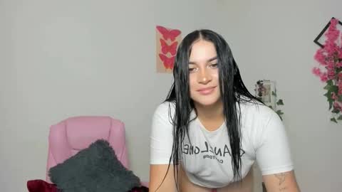 Snapshot of emily_coraline chatting on October 9, 2:54 pm Emily online show from October 9, 2:54 pm