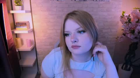 emily_coyness online show from April 12, 12:52 pm