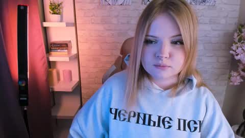 emily_coyness online show from March 28, 3:00 pm