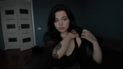 emily_ferra online show from June 18, 5:51 pm