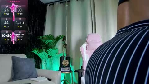 Emily foxx01 online show from March 13, 11:39 pm