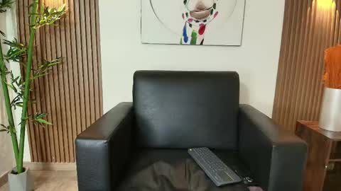 emily_frostt online show from May 1, 11:35 am