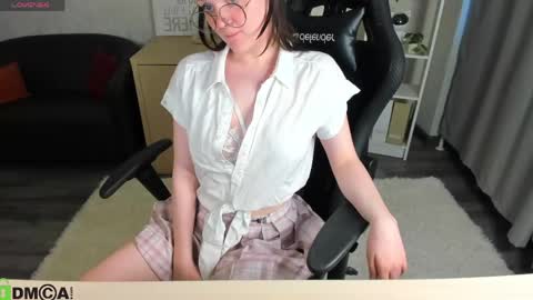 Emily online show from May 2, 1:09 am