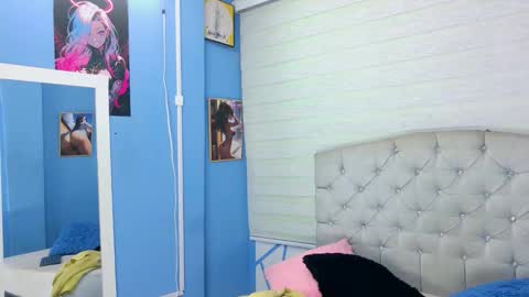 Emily jhon online show from September 11, 5:57 pm