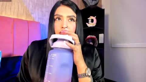 Emily  online show from May 21, 8:07 pm