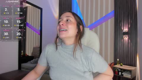 Emily online show from December 5, 3:06 pm