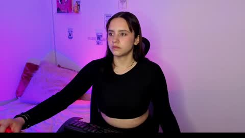 Emily Lindey online show from May 5, 2:25 am