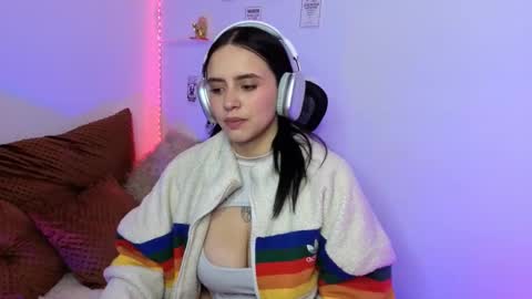 Emily Lindey online show from February 7, 3:54 am