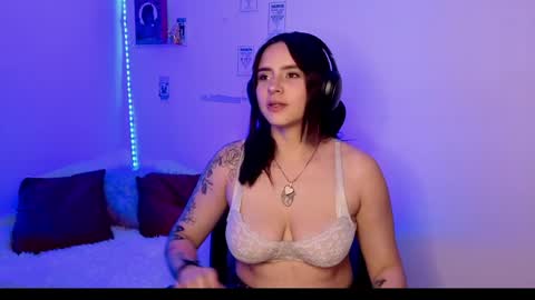 Emily Lindey online show from May 8, 3:10 am