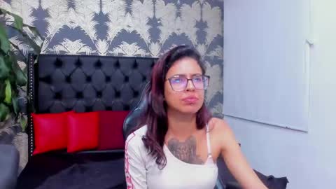 Emily online show from April 28, 11:14 am