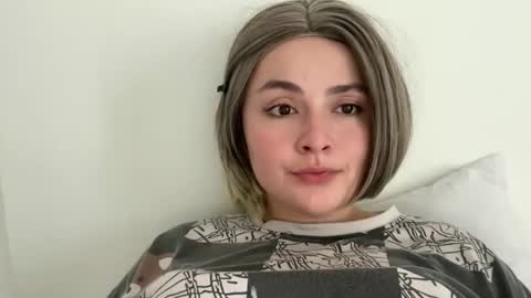 emily_morning_dew online show from May 7, 8:18 am